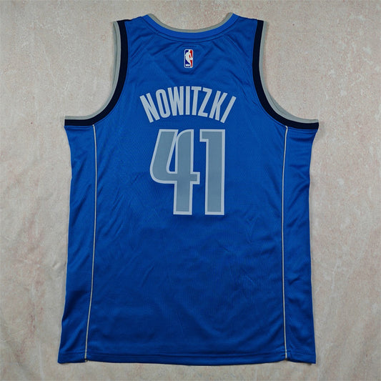 Jersey Mavericks - Nowitzki #41