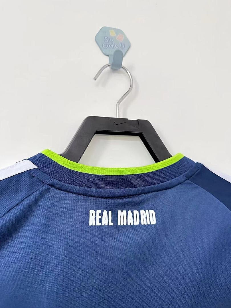 Real Madrid 2010-11 Retro