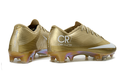 Nike Mercurial Superfly 1 CR7 Special Edition en color dorado metálico