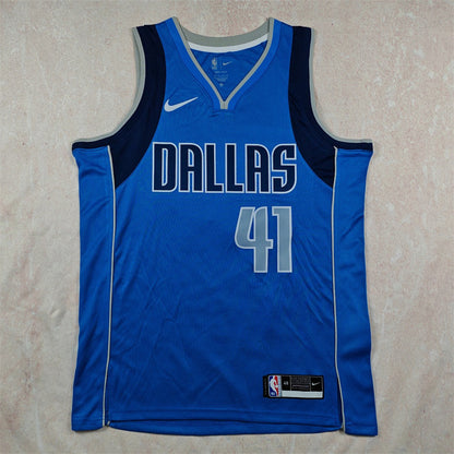 Jersey Mavericks - Nowitzki #41