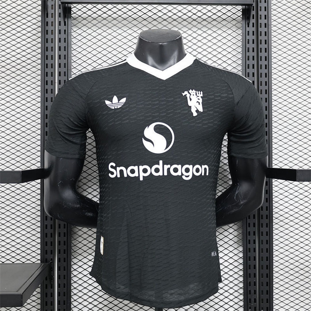 Manchester United Vista 2024-25