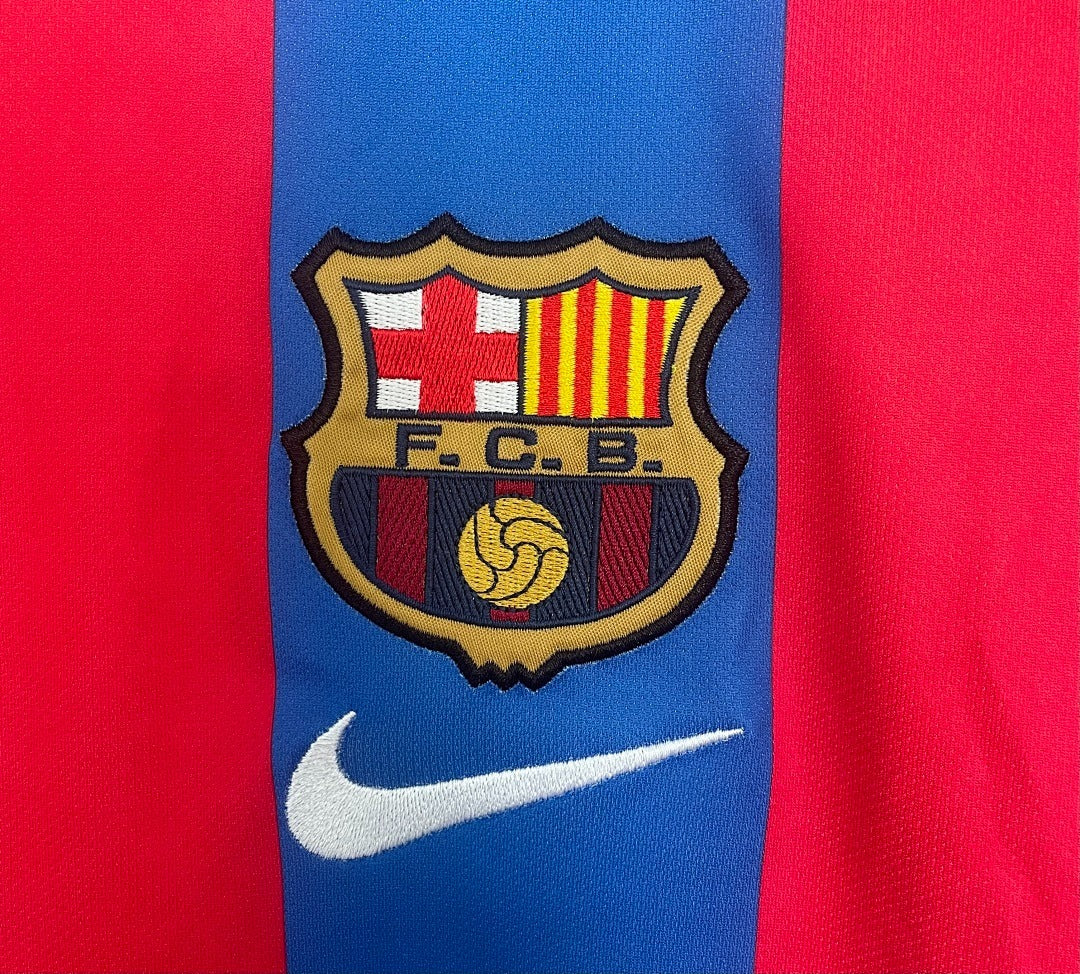 Barcelona 2001-2002 Retro