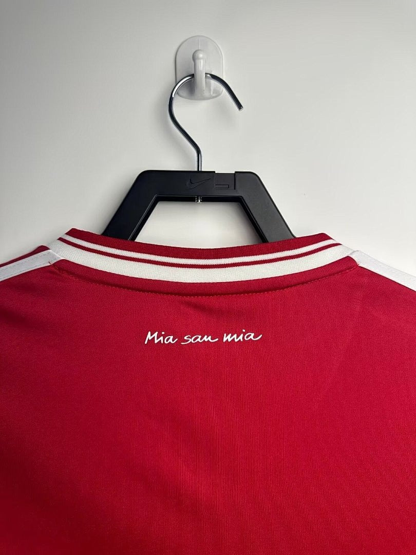 Bayer Munchen 2013-2014 Retro