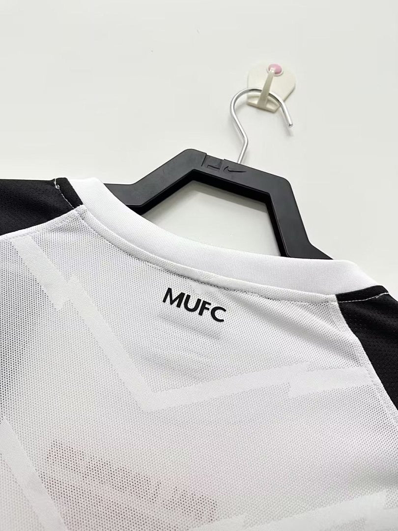 Manchester United 2011-2012 Retro