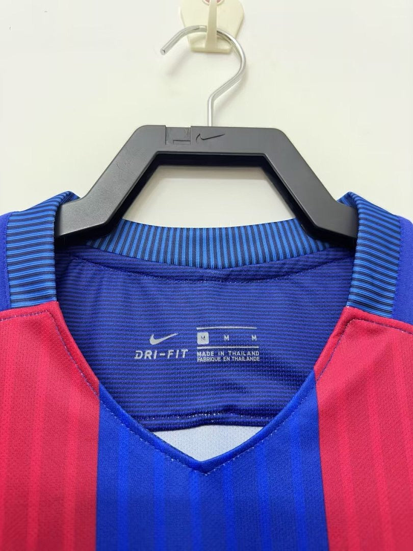 Barcelona 2016-2017 Retro