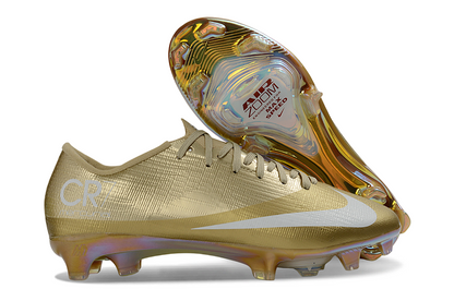 Nike Mercurial Superfly 1 CR7 Special Edition en color dorado metálico